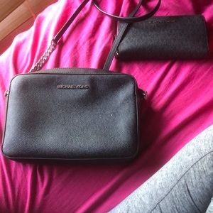 Michael kors purse and matching wallet